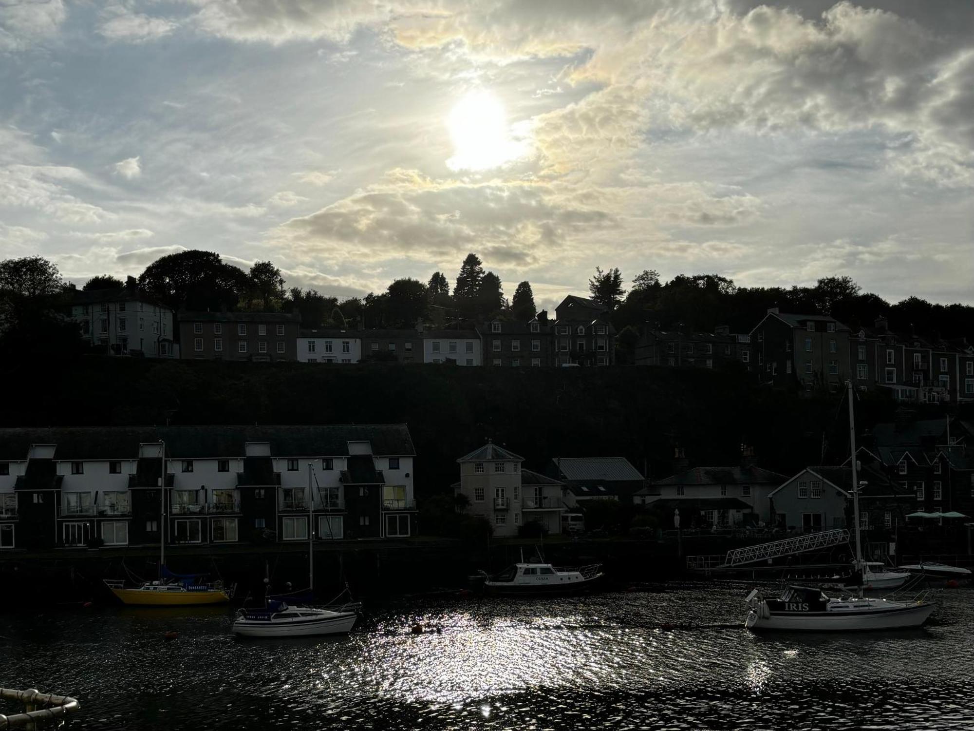 Harbwr Hideaway Apartment Porthmadog Exterior photo