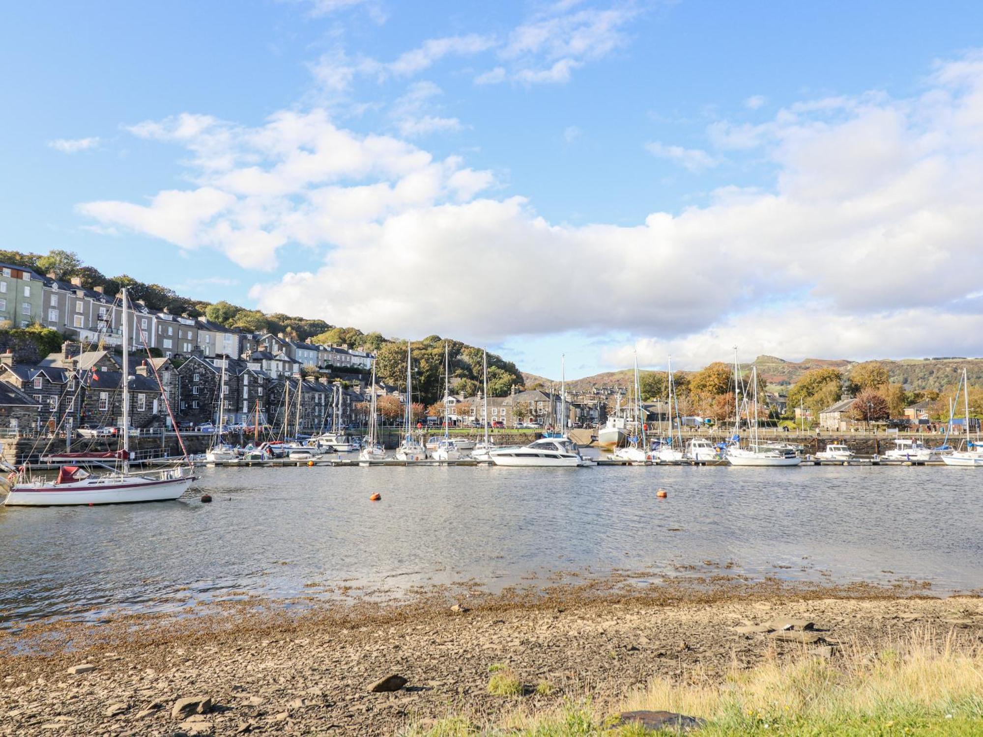 Harbwr Hideaway Apartment Porthmadog Exterior photo